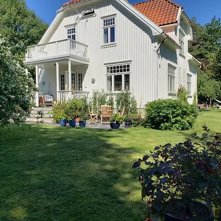 Villa Landlig Idyll 200 Meter Fra Sjoen